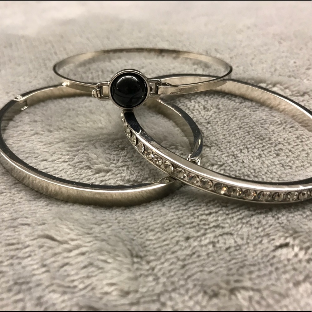 Never worn bracelets!!
